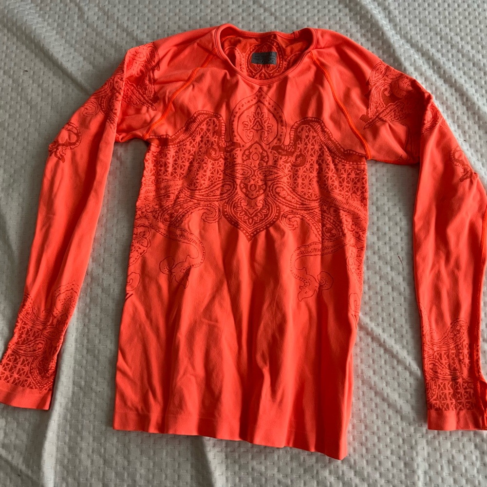 Athlete compressive long sleeve top, size small